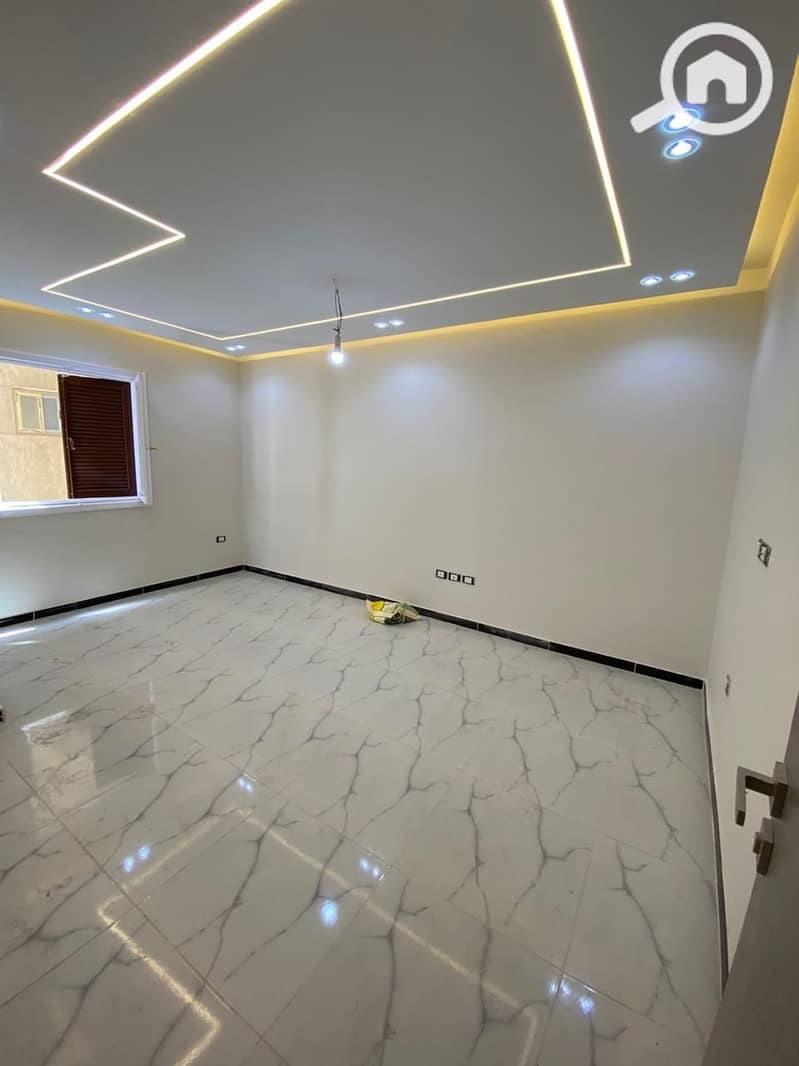 8 WhatsApp Image 2025-11-04 at 22.25. 18. jpeg