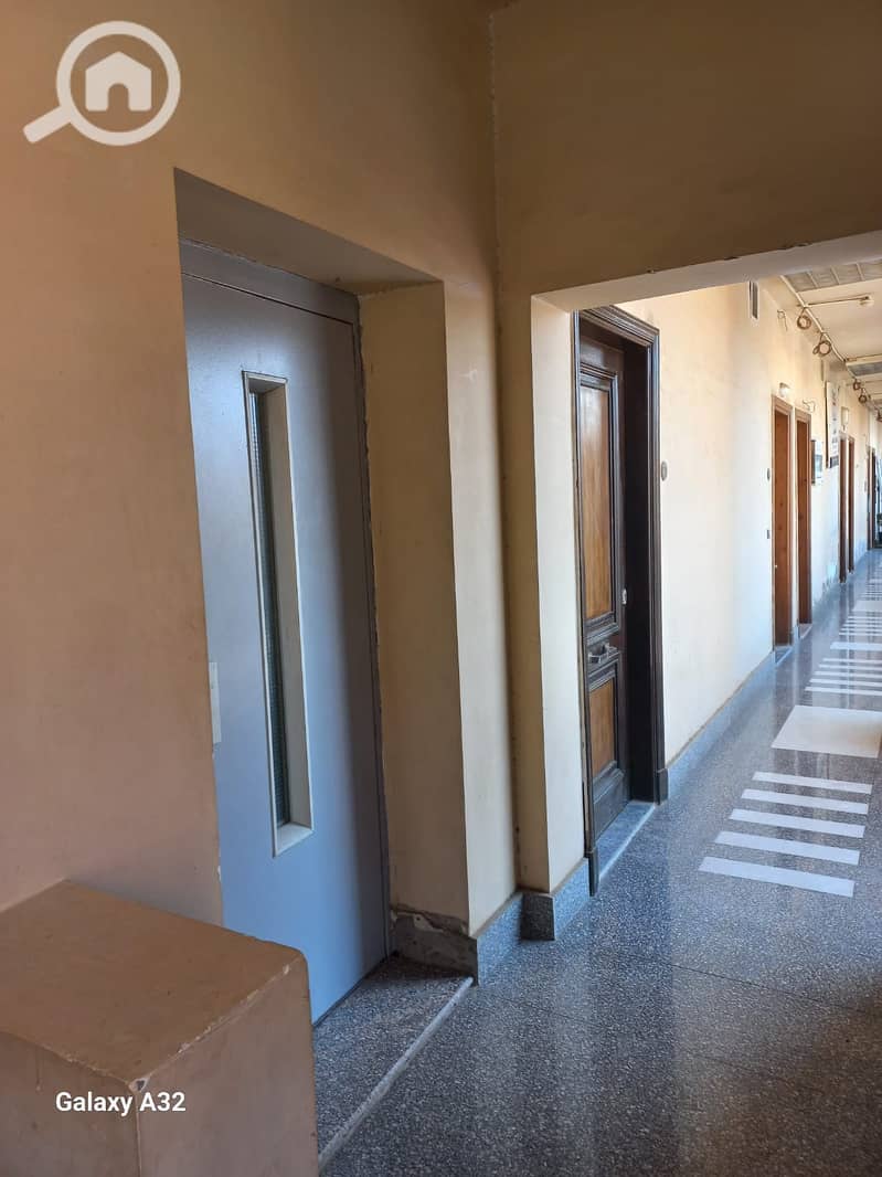 4 WhatsApp Image 2025-12-10 at 14.49. 50 (2). jpeg