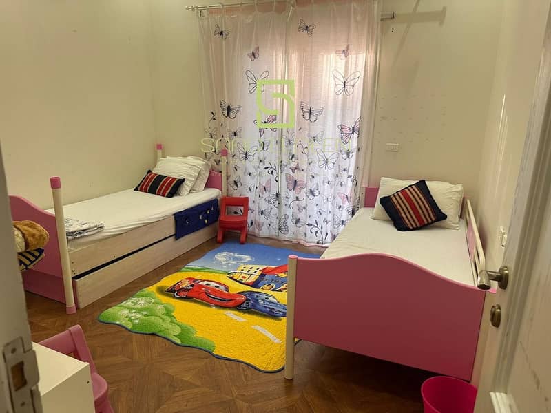 10 e299bde0-0de8-4a8d-931a-5be5bd0f7cc7. jpeg