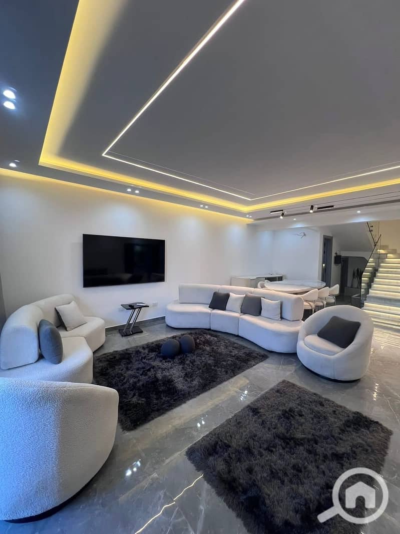 2 33d563c2-c94a-4db6-ad4f-dc54de0de469. jpeg