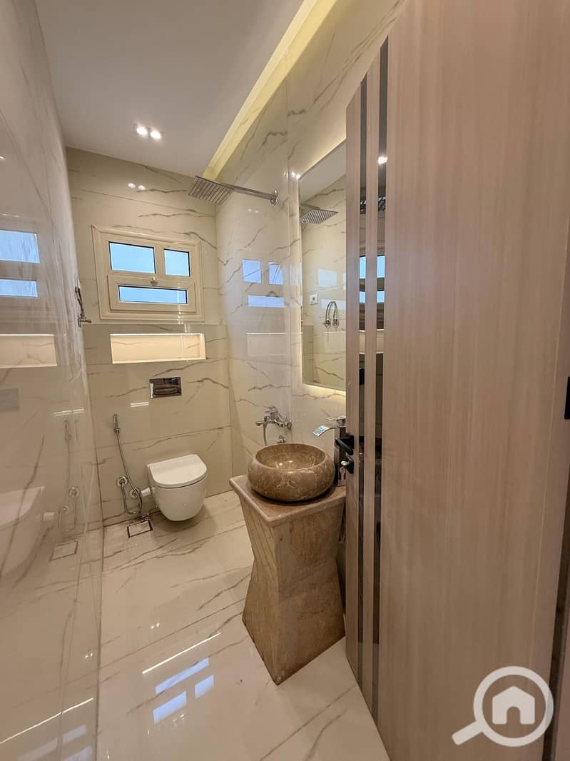 6 WhatsApp Image 2025-12-10 at 13.44. 38_b6454b28. jpg