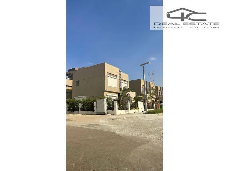 12 WhatsApp Image 2023-11-15 at 6.46. 11 PM (4). jpg