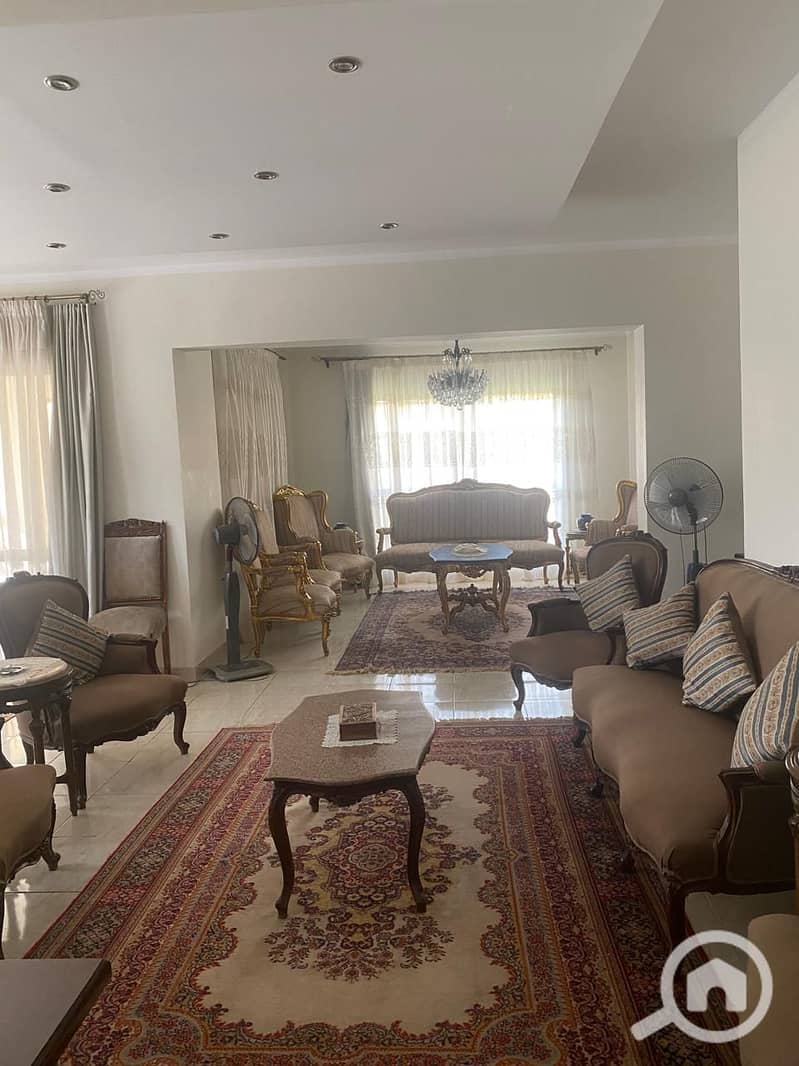 8 a319a17f-5c19-46b9-a5a0-be0c3ff3d7ba. jpg