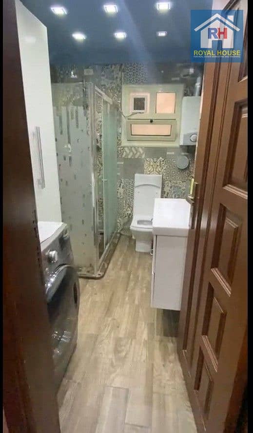 10 WhatsApp Video 2025-12-08 at 10.22. 17 AM. mp4_snapshot_00.00. 571. jpg