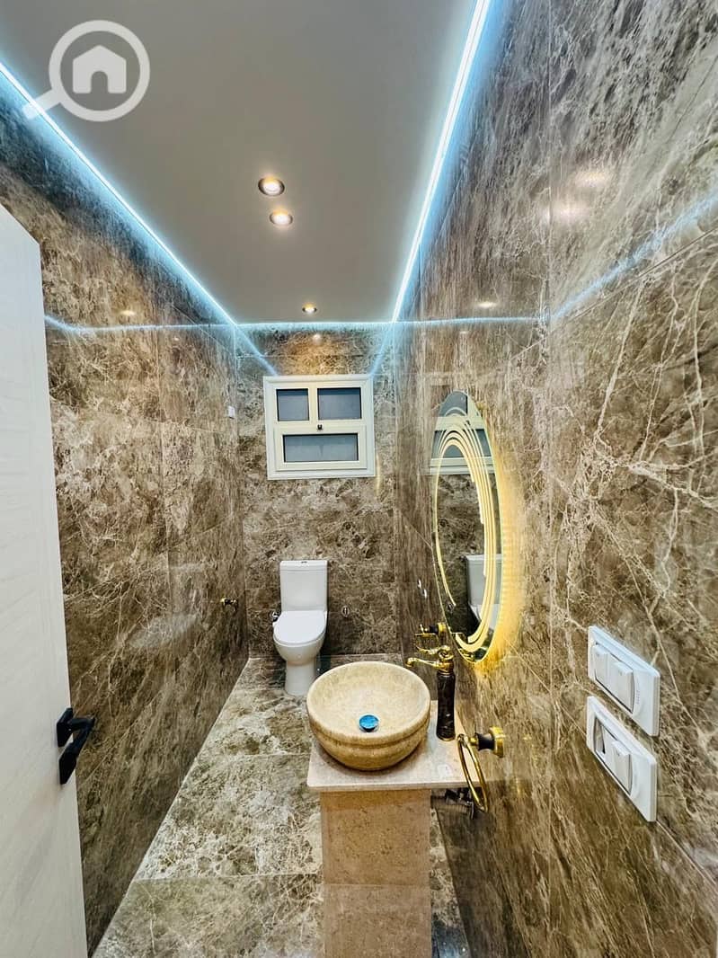 13 38035d46-2a0b-4728-a445-01232e5469c2. jpeg