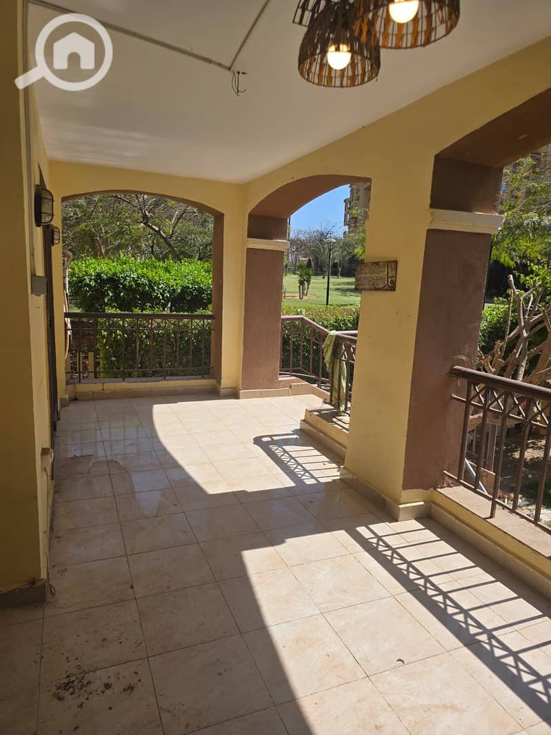 5 621bcc69-1c31-45a1-950b-9f65cd3ecfdf. jpg