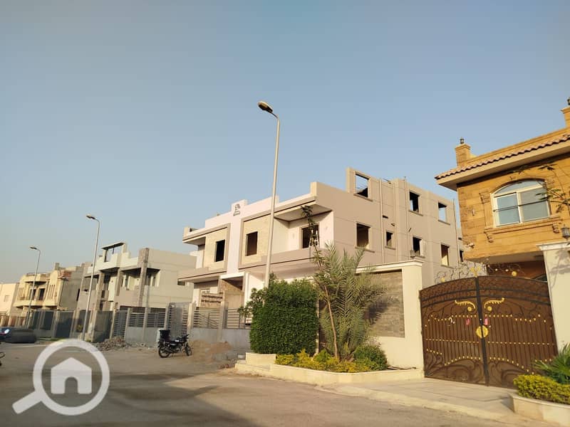 10 700b4bbf-e9bd-48f7-9904-26b9c1e70455. jpg