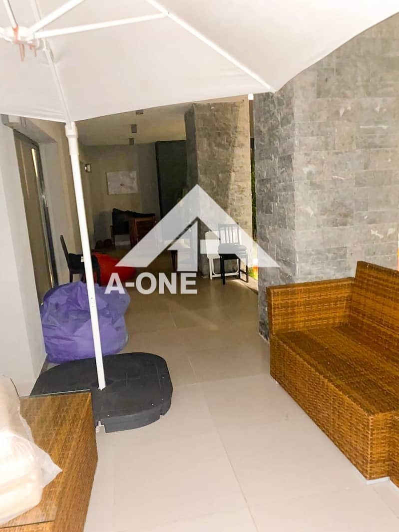 2 5de15800-8171-48e6-b756-f198fe84056f. jpg