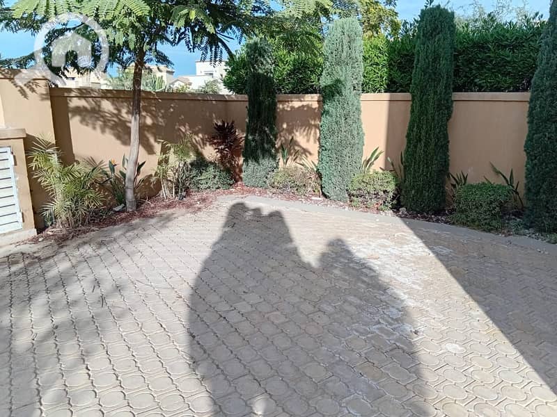 15 WhatsApp Image 2025-12-07 at 15.13. 49. jpeg