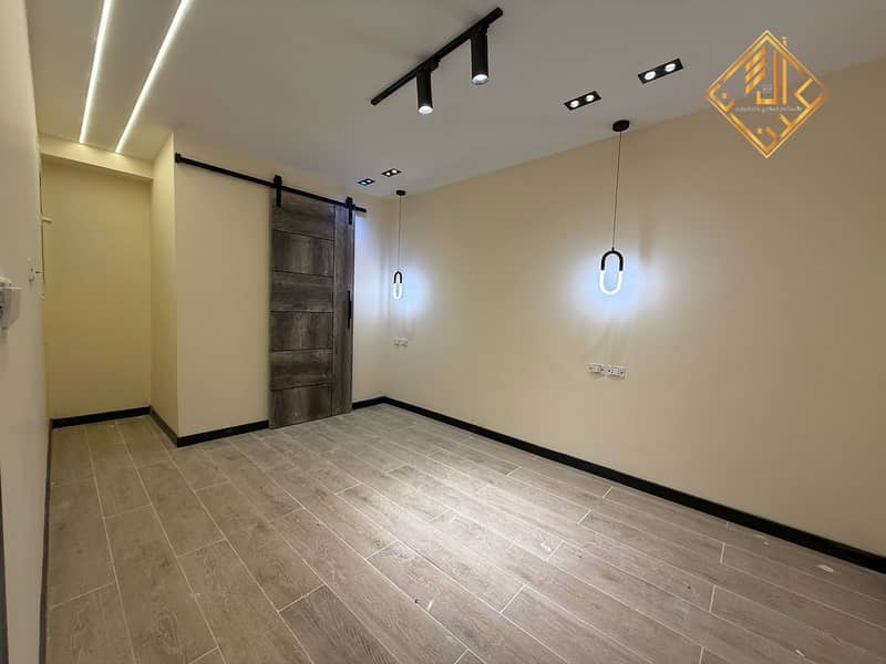 2 WhatsApp Image 2025-03-04 at 01.43. 08 (3). jpeg