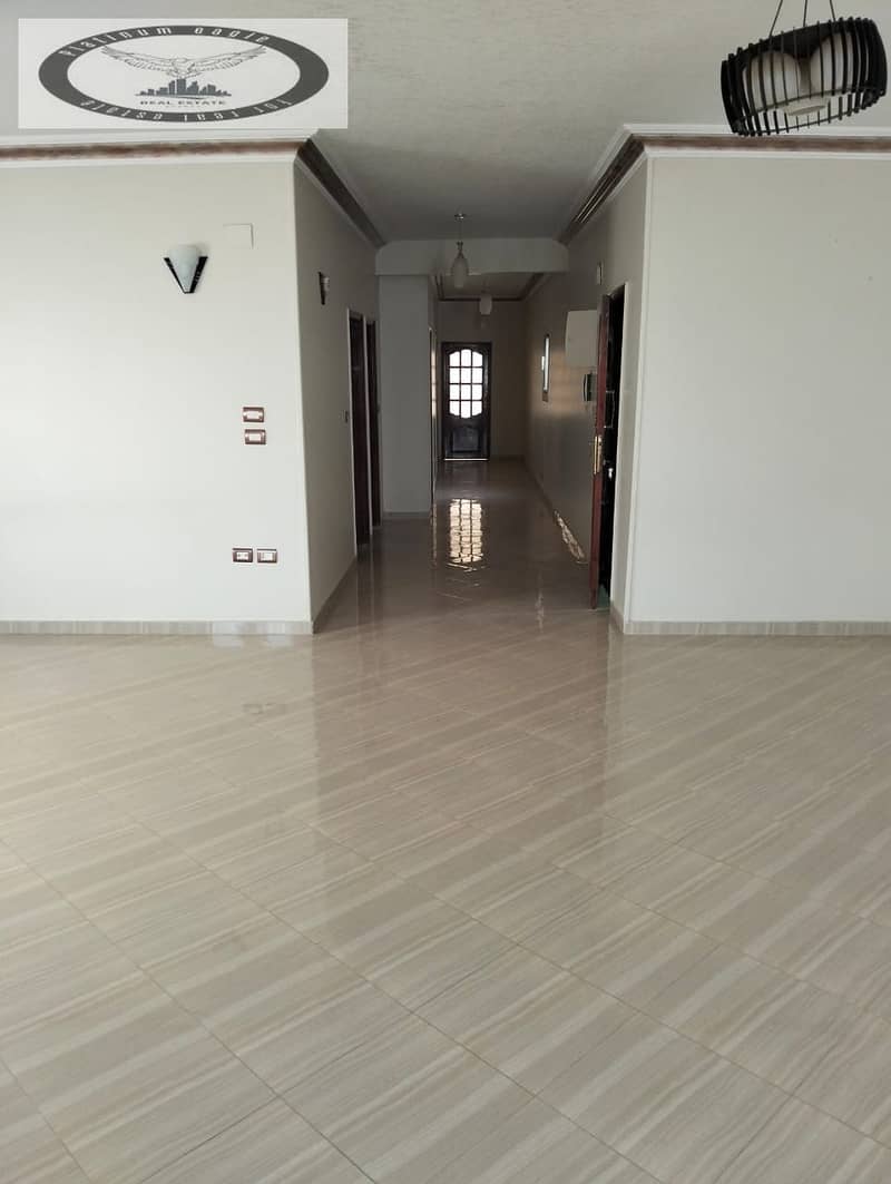 2 e708c14d-4241-45fe-ac22-c8e35d4ee201. jpg