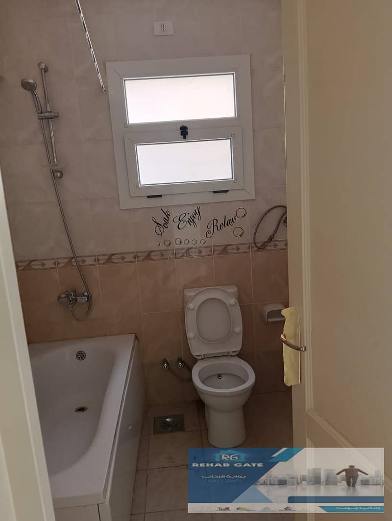 14 0e1e0b0c-f8b7-4ee3-b444-5b1083637cc1. jpg