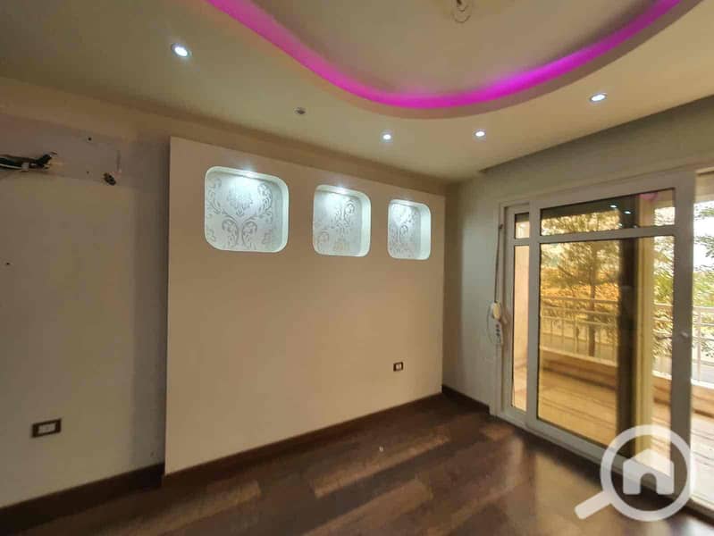 2 aa8edf0a-882f-4e4d-81c5-28ef870cdfee. jpg