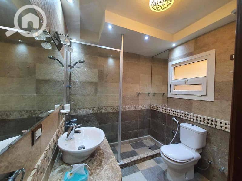 11 a4fea88e-7218-45ef-938b-7fa82eddbcd0. jpg