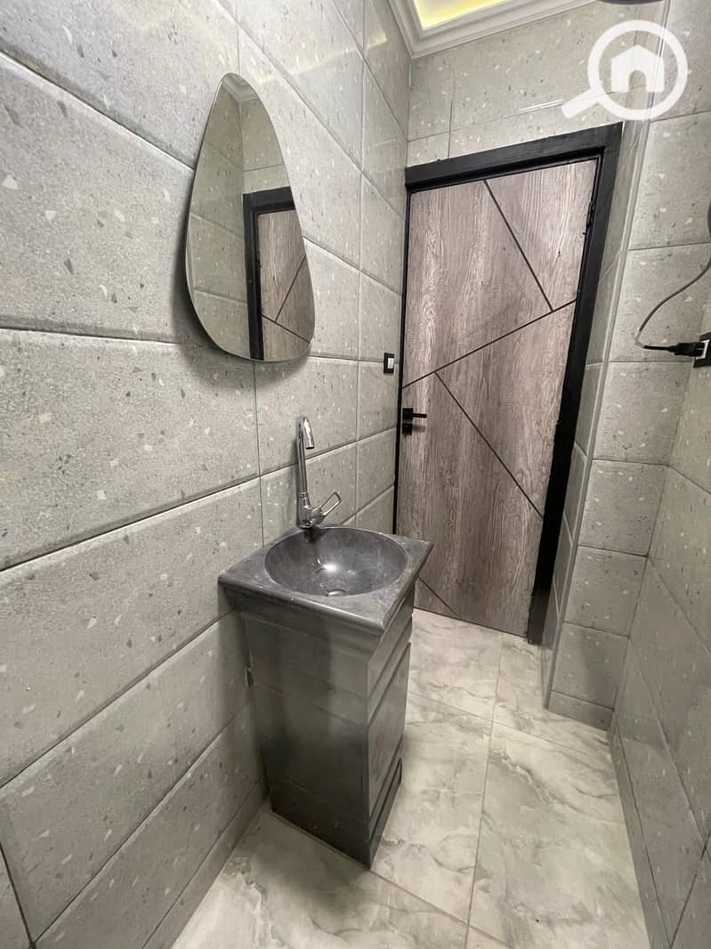 6 4e56f36f-da10-4761-84cf-c955e58f1581. jpeg