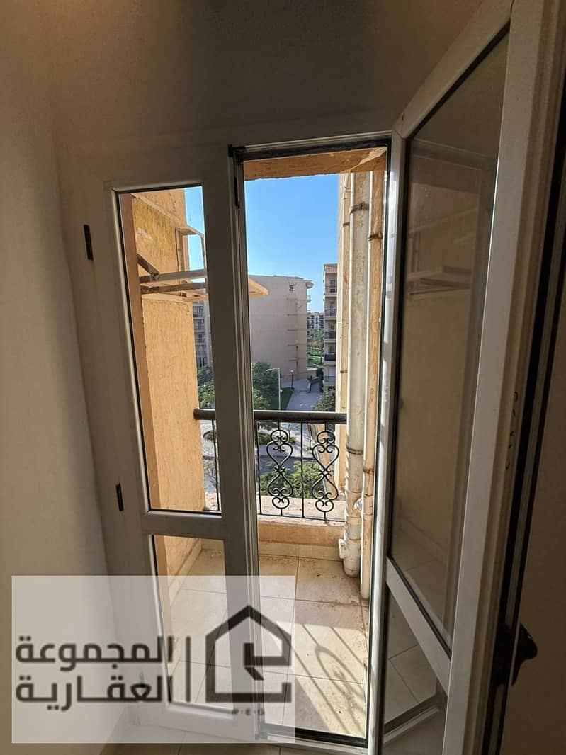 4 d85276e2-16e8-4d05-9673-910c654323bd. jpg