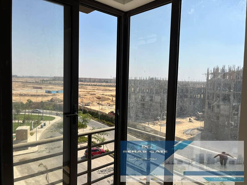 10 9f5ea610-f145-43f2-97fc-420b7326ed94. jpeg