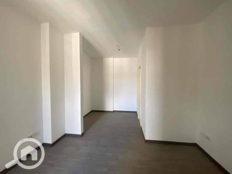 9 8f0d612c-5640-4fe2-9fb6-c7fd20c22383. jpg