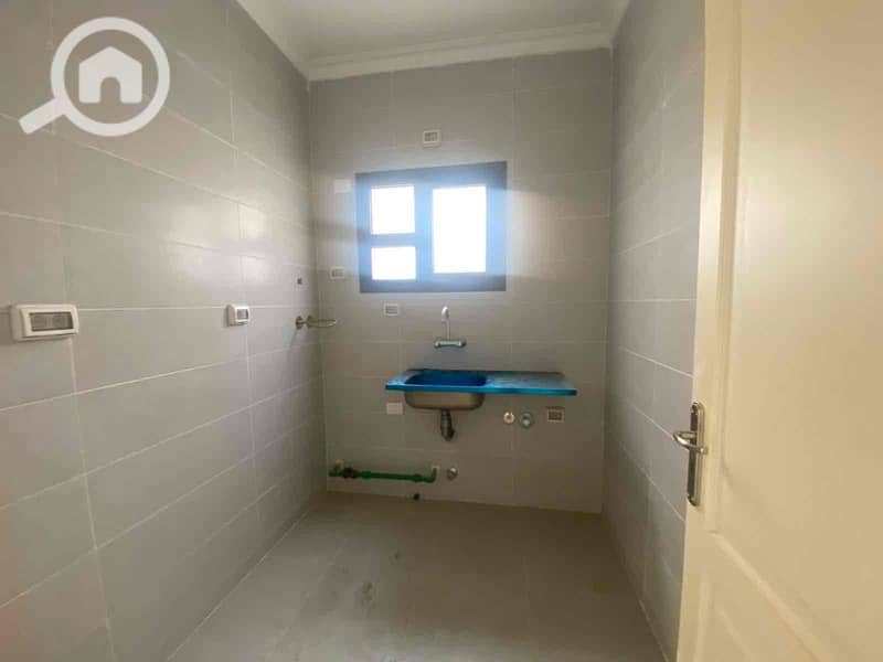 15 9c33d92a-c07b-472b-b9e0-f4004184aba6. jpg