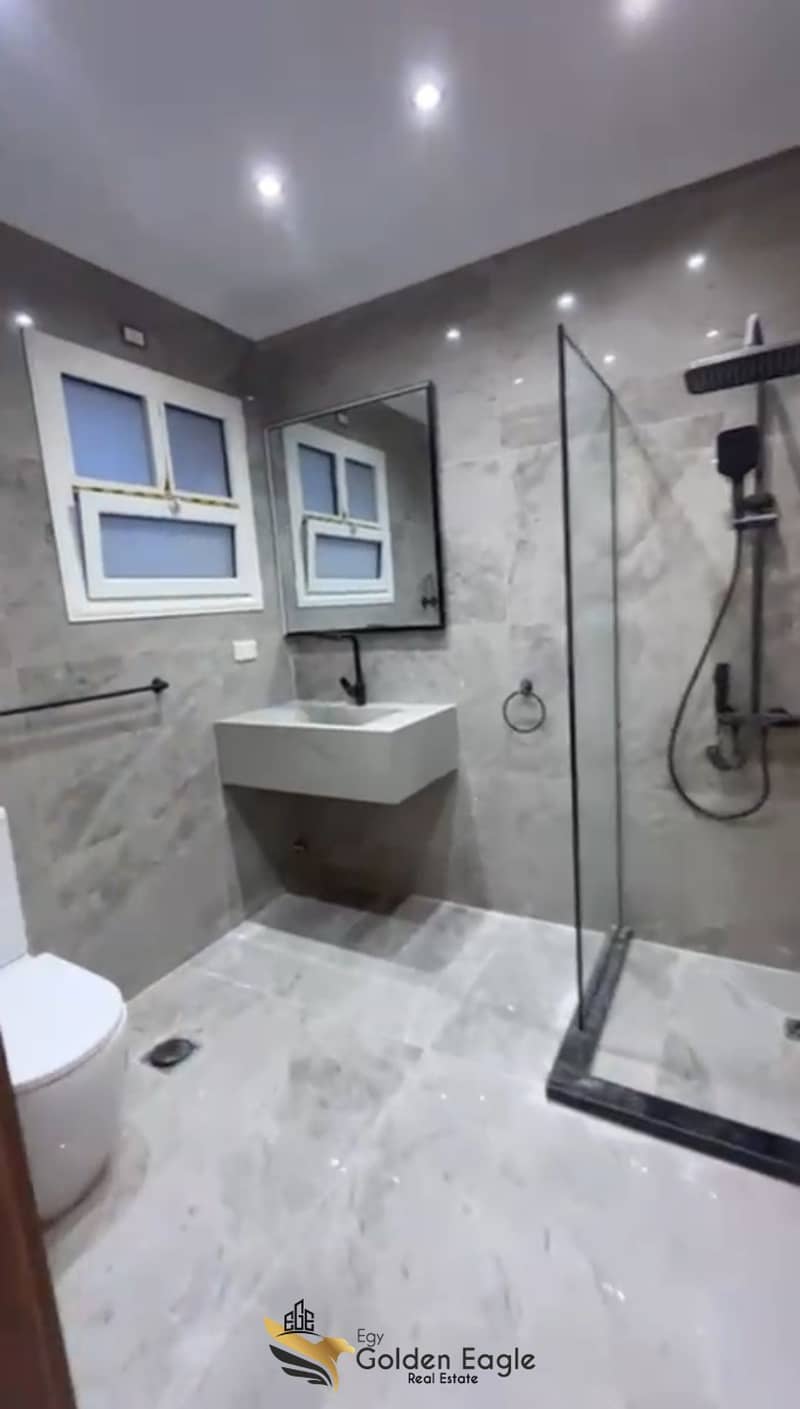 5 Screenshot_٢٠٢٥١٢١٠_١٧٠٠٤٠_WhatsAppBusiness. jpg