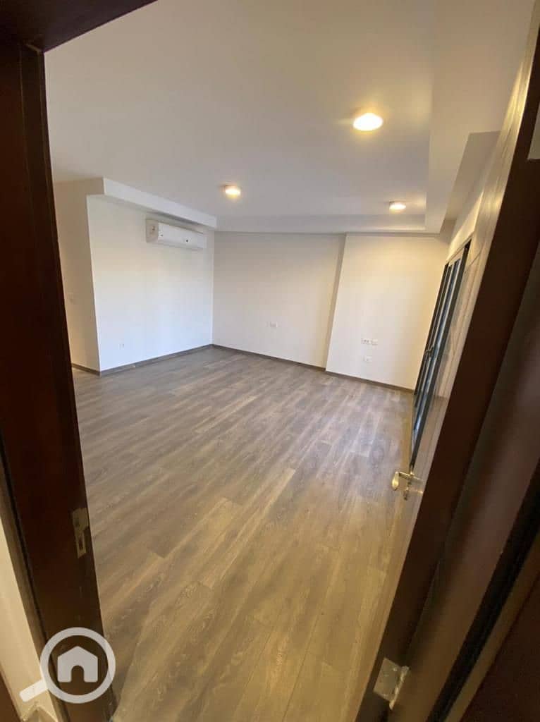 6 WhatsApp Image 2025-10-14 at 12.49. 43 PM (2). jpeg