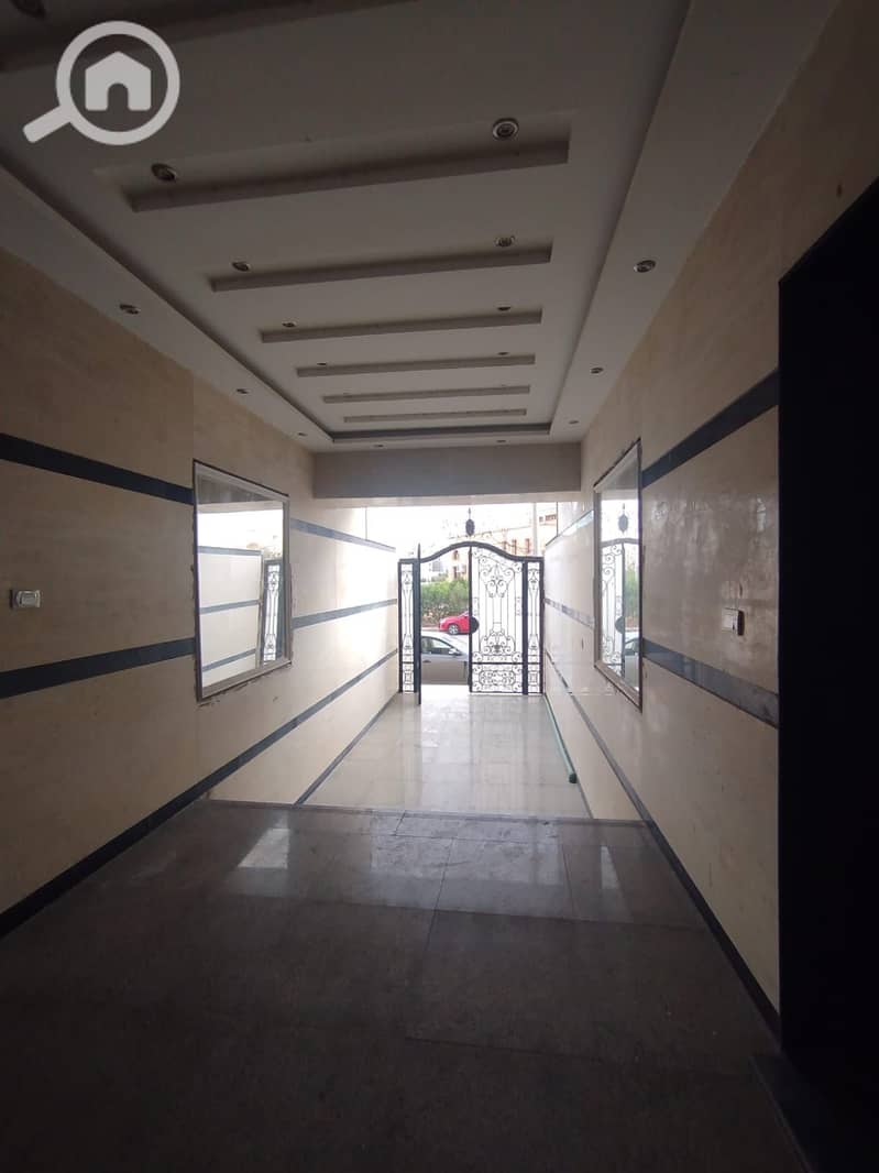 14 aeca459b-ed5c-4da3-8bf6-235008f875de. jpg