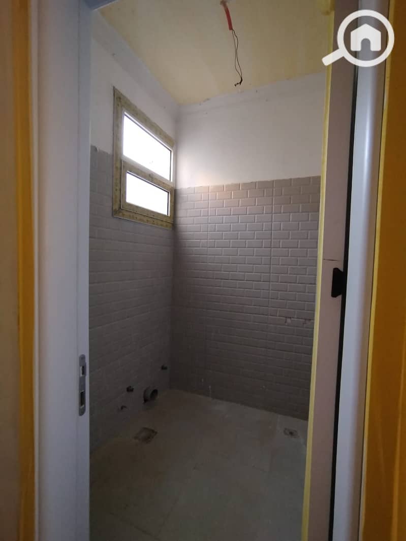 37 d831d9c6-91a5-48dd-b0d9-92183b6f56b6. jpg