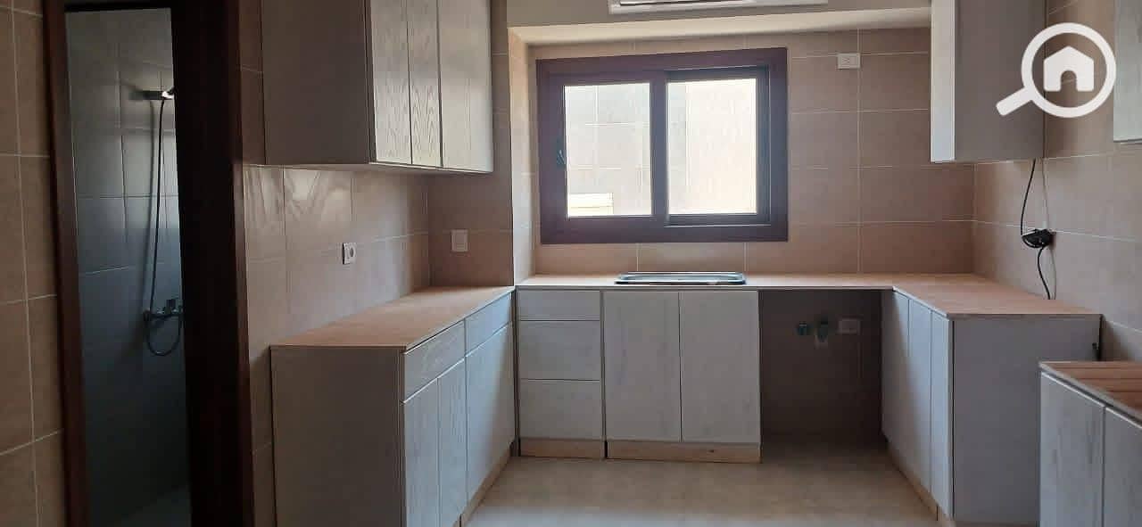 2 3bf106a6-1728-4ec9-973a-aa97b8876307. jpg