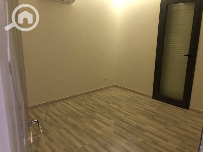 12 WhatsApp Image 2025-12-10 at 17.07. 52. jpeg