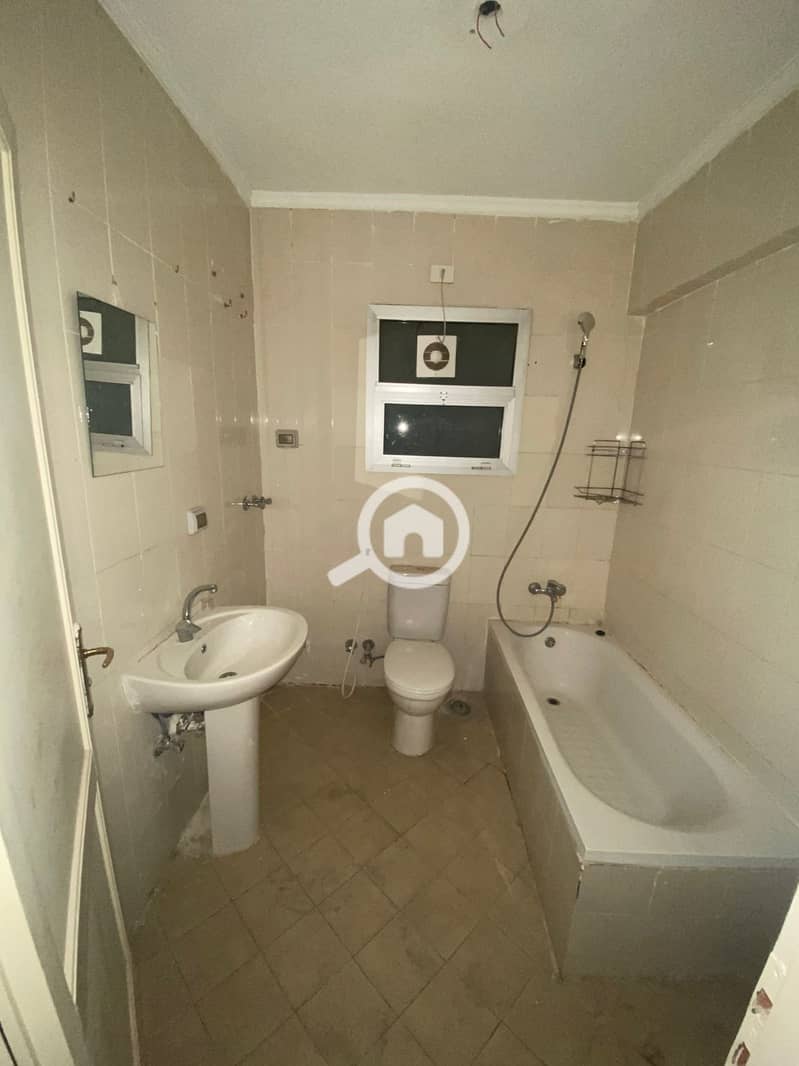 9 9fcae852-e370-4e14-b68f-cc5e148ec3ca. jpeg