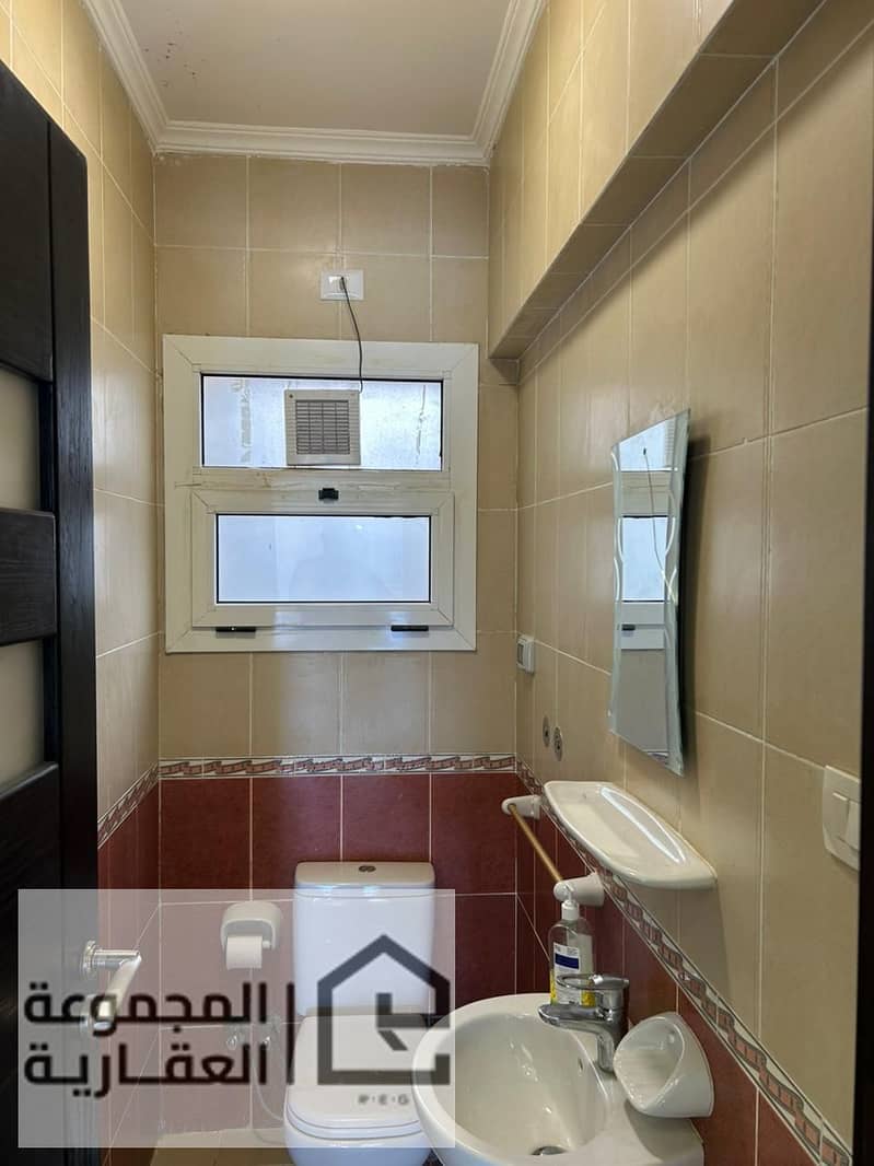 4 0b755ea2-332e-47a9-a37b-049186ad7e59. jpg