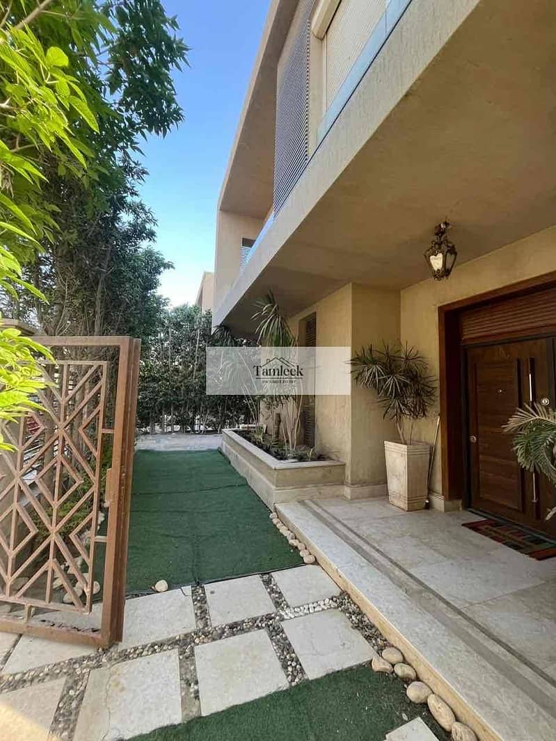 8 3f56fda5-923b-4929-b995-db1bb37ad0a9. jpg