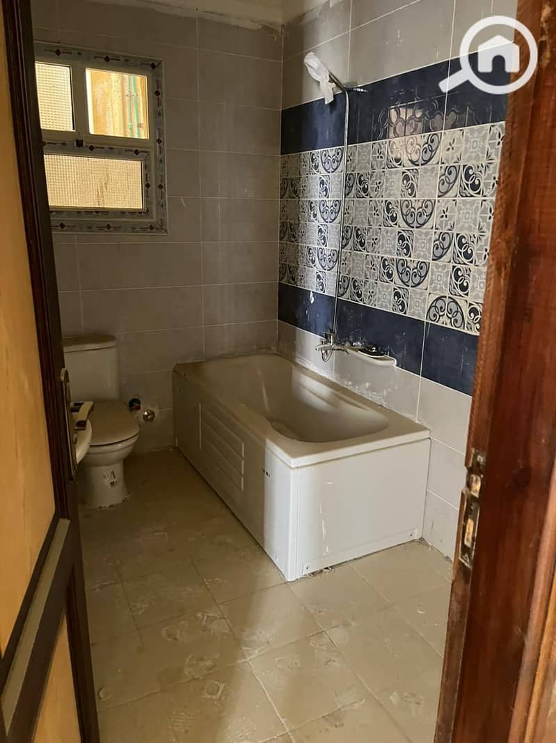 3 WhatsApp Image 2025-12-01 at 14.55. 40_43798810. jpg