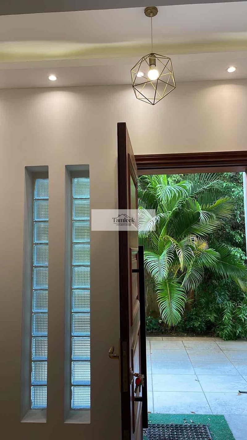 9 6a120f58-81b3-4d25-997e-1395b7e3a032. jpg