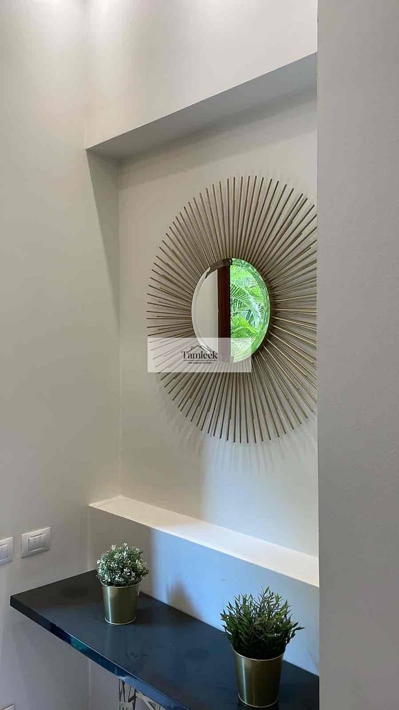 10 7b76523c-0fca-436e-8d16-75b9cff2ab4c. jpg