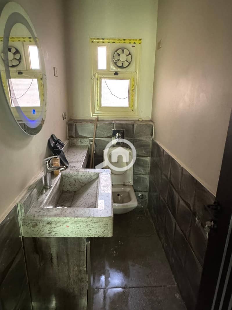 9 93059541-bdf8-4c07-b121-8661a42464ba. jpg