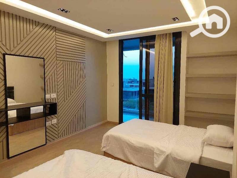 9 d2474dde-3703-4721-82fa-be6b038a843f. jpg