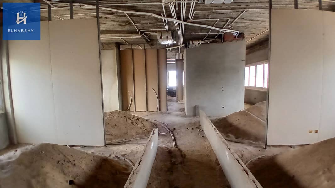 2 مكتب 400م للإيجار في مول شهير على شارع الشباب الرئيسى في الشيخ زايد (2). jpg