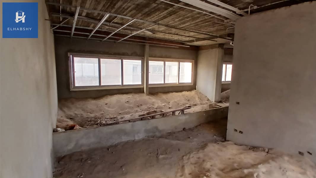 5 مكتب 400م للإيجار في مول شهير على شارع الشباب الرئيسى في الشيخ زايد (5). jpg