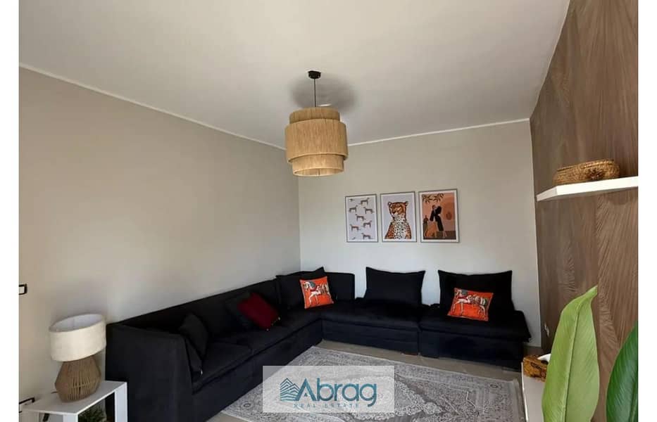 3 8381155-2a809o. jpg