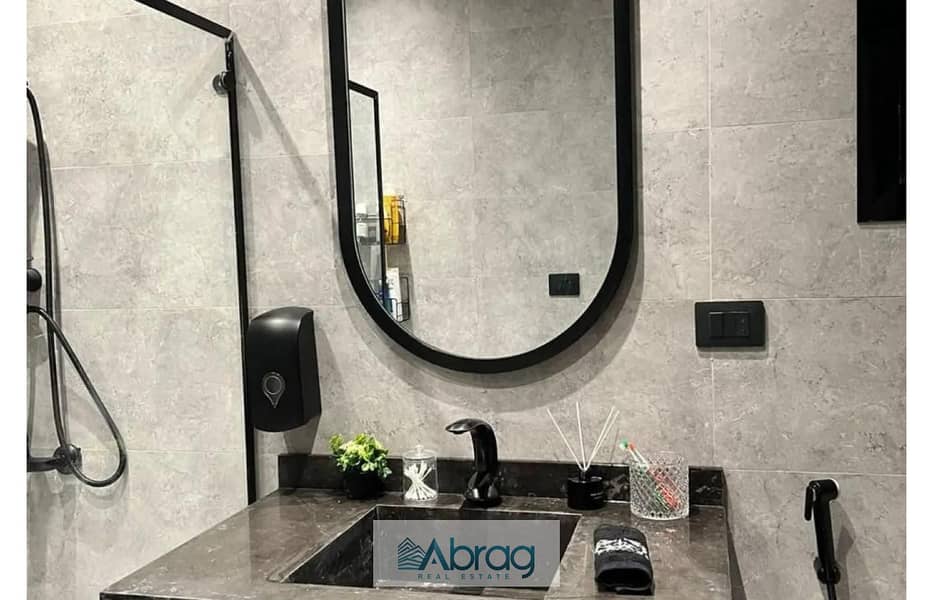 8 8381155-65789o. jpg