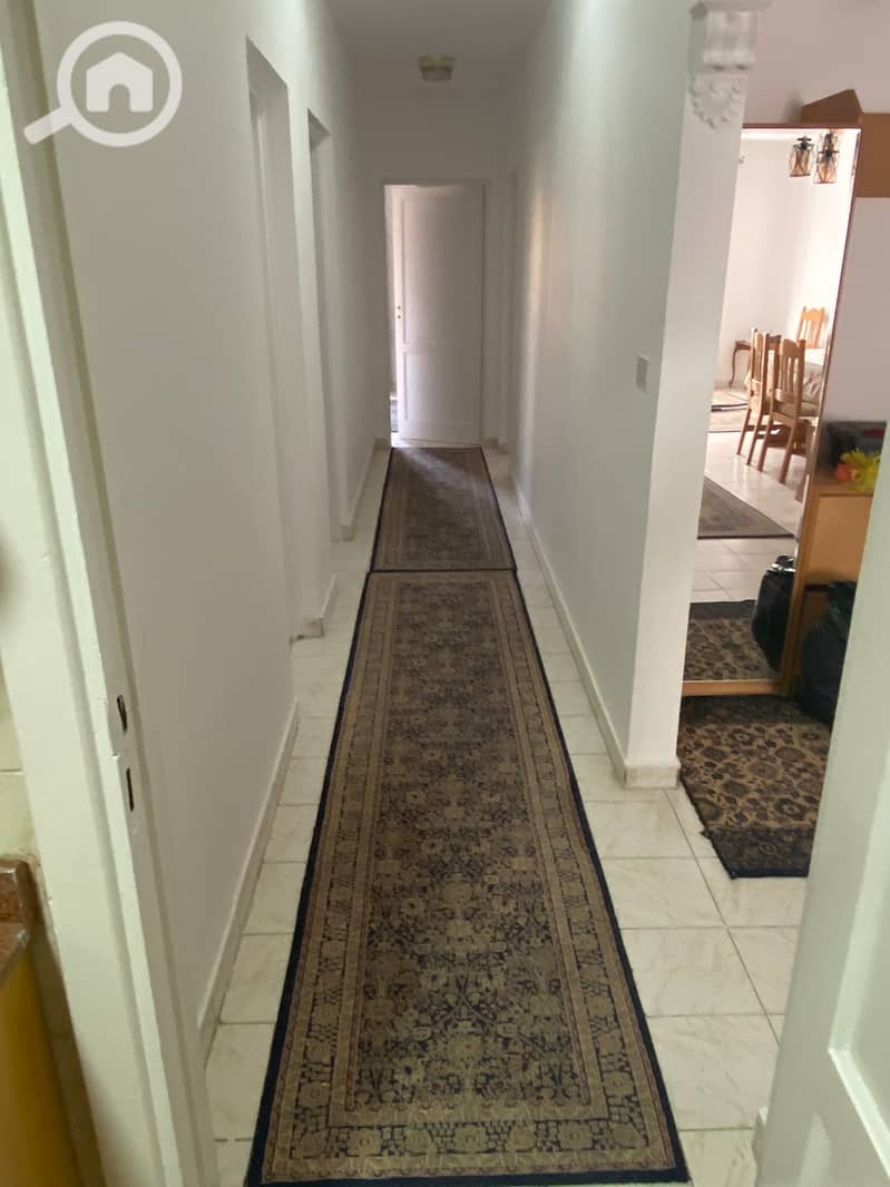 2 79f5847a-3f91-402d-b483-d48db54e3c48. jpeg