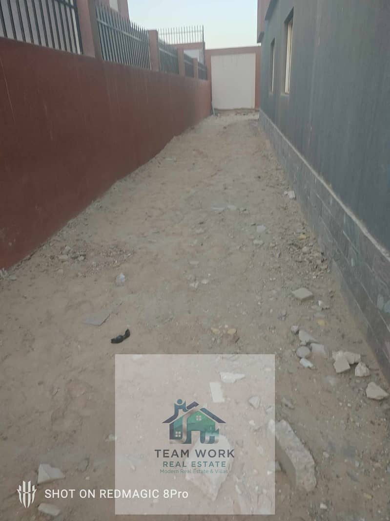 4 5adfbfa5-1382-466b-b0ca-af62ed284244. jpeg