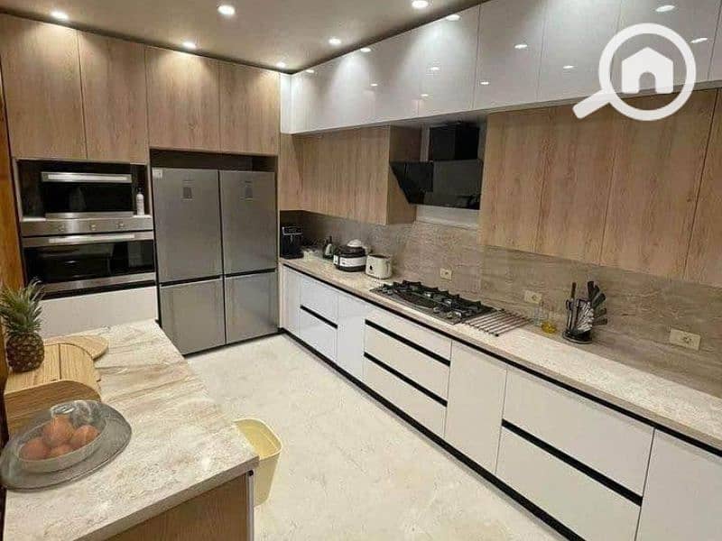 4 61d8bbb7-cd3d-42f1-9446-678b4f4fa072. jpg