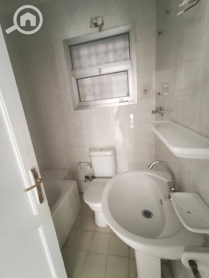 8 c7878f30-6c74-472f-92d7-784549fc5e28. jpg