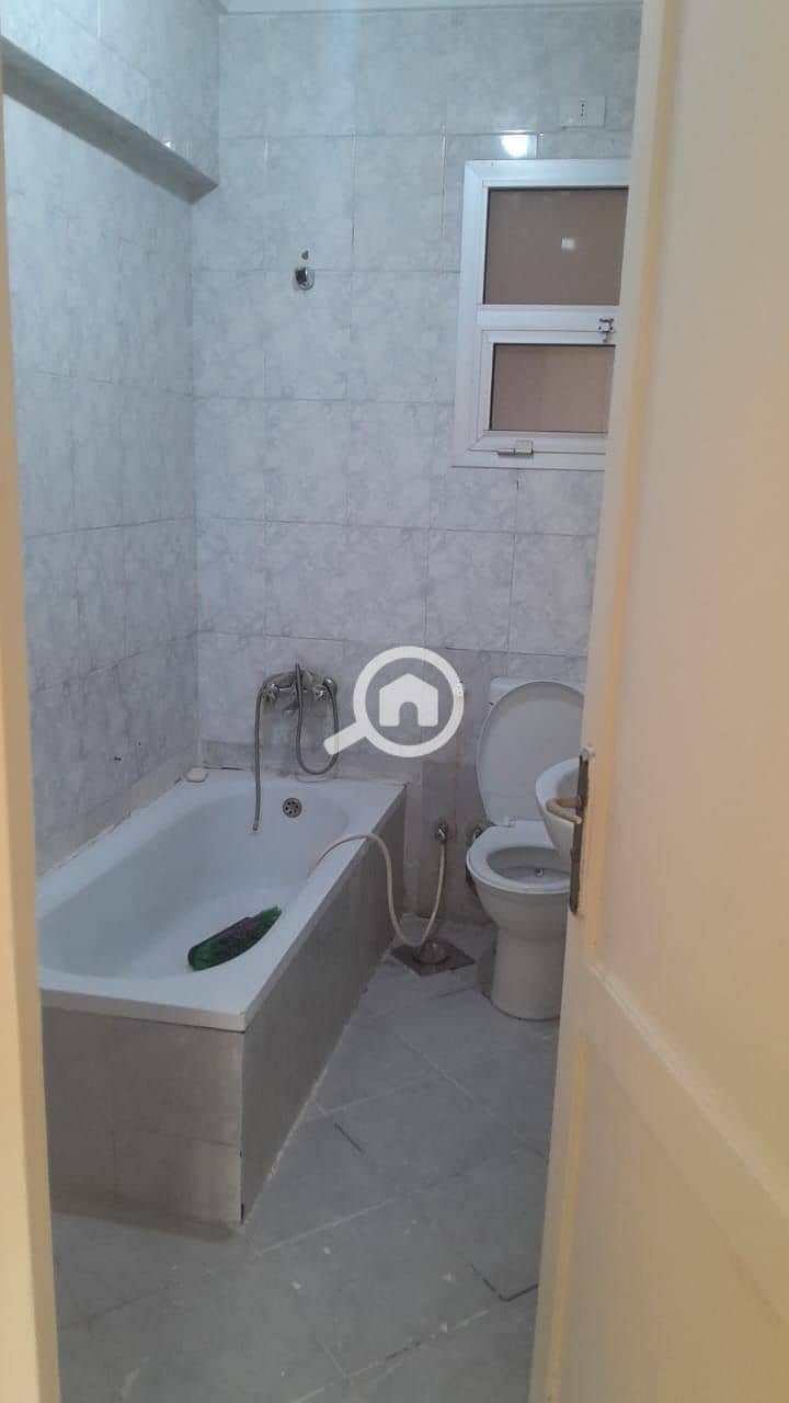 8 244fbdec-f9d1-4d7e-9eff-47405a8c0f86. jpeg