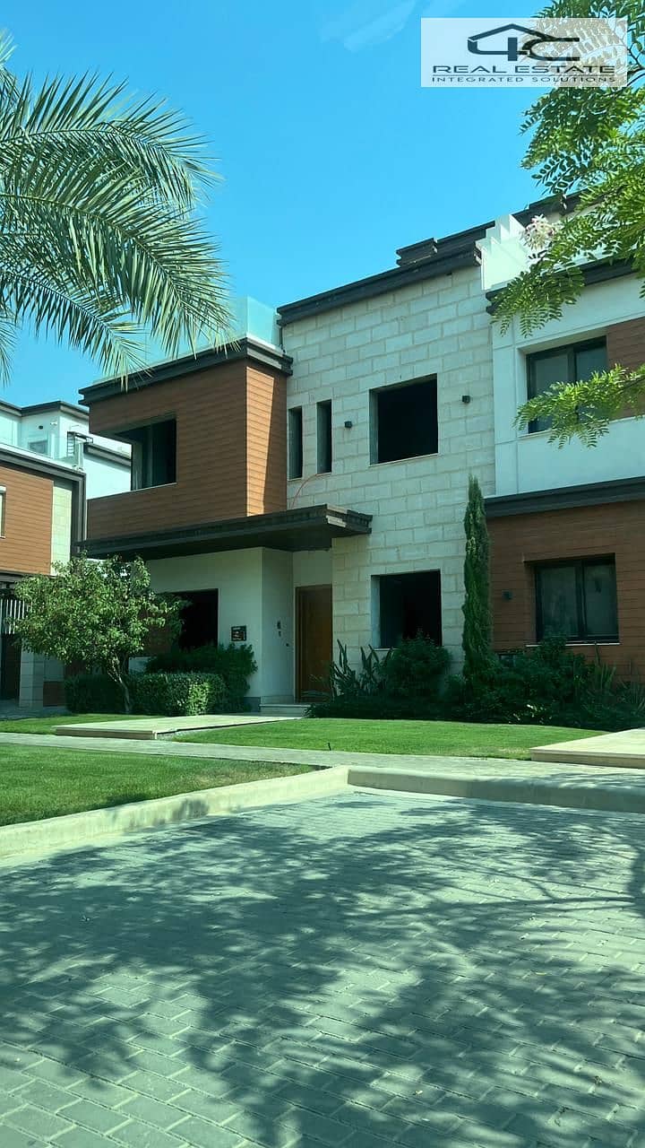 8 WhatsApp Image 2025-11-14 at 00.17. 31. jpeg