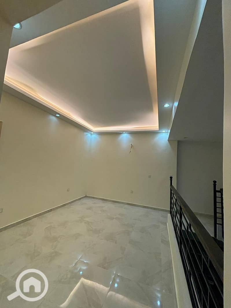 6 6c277bf5-ebb6-4736-839b-4d1834c9bcc3. jpeg