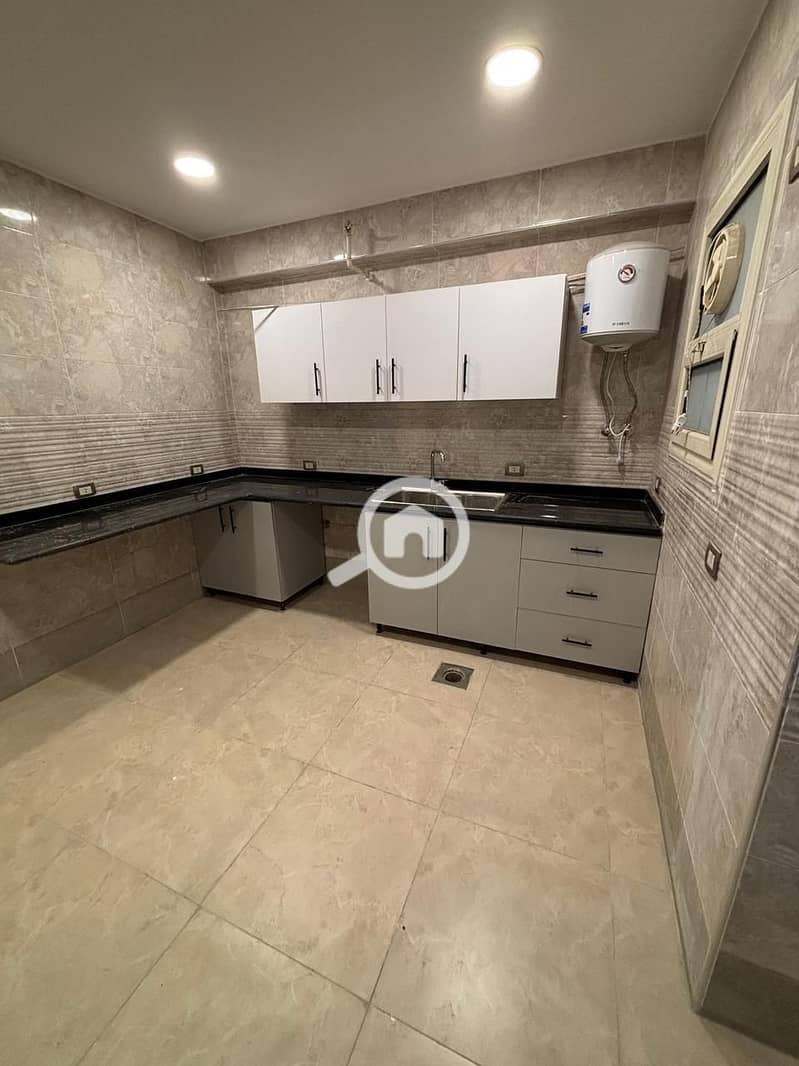 8 8ca8967b-313d-44d1-b12f-0f2506841074. jpeg