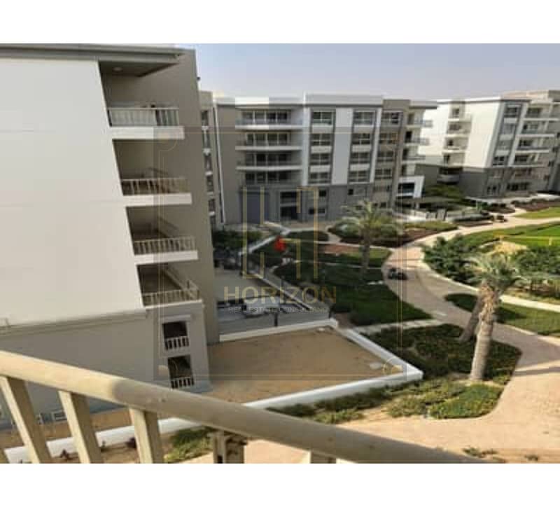 8 158337686-400x300. jpg